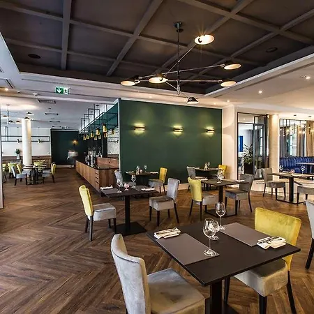 Otel Radisson Blu *