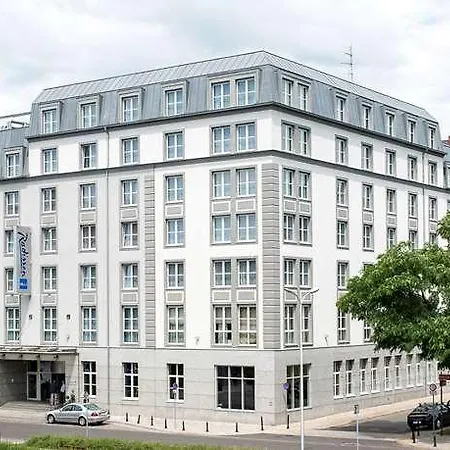 Radisson Blu *